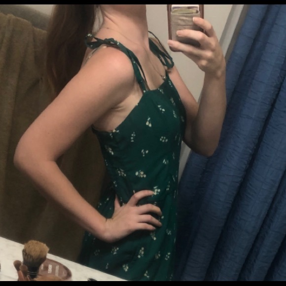 Abercrombie & Fitch Stunning Green Floral Romper - Picture 3 of 3